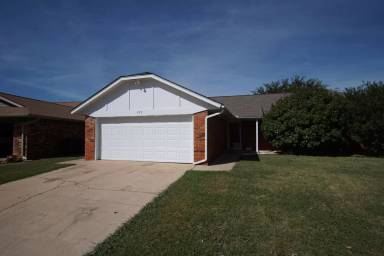 Main picture of 829 NW 118th St