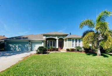 Main picture of 5977 Arlington Cir