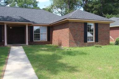 Main picture of 111 Augusta Ct