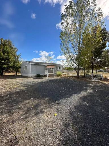 Main picture of 15517 River Edge Rd