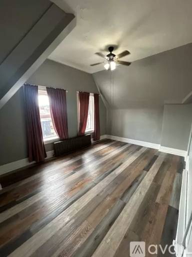 Main picture of 731 Market St