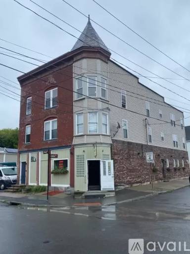 Main picture of 208 Front St