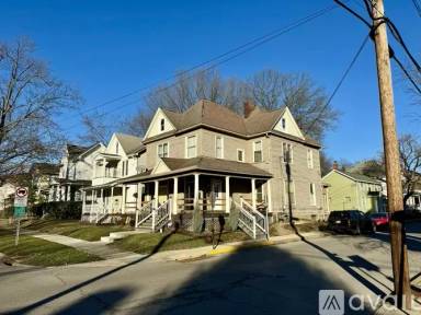 Main picture of 401 N McKean St