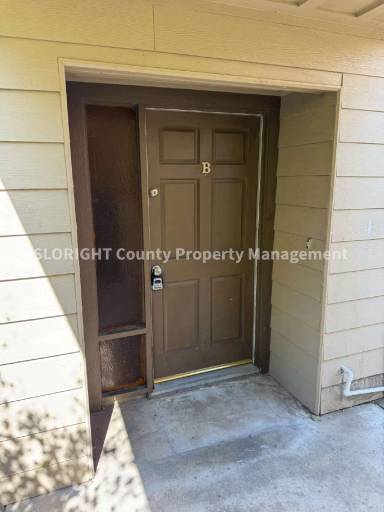 Main picture of 102 Vine St