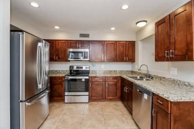Main picture of 3421 E Dragoon Ave