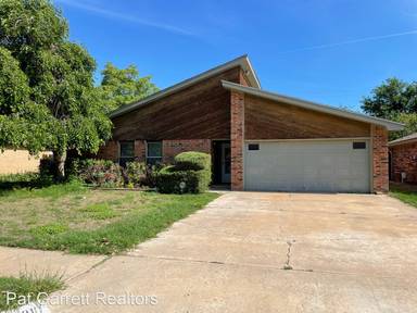 Main picture of 4810 64th St