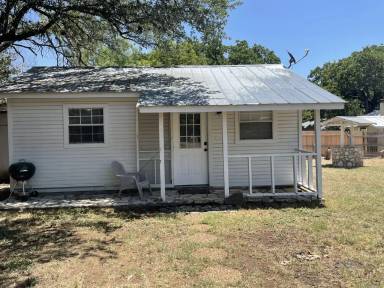 Main picture of 108 Beverly Dr