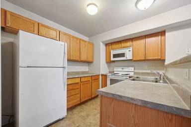 Main picture of 5764 University Village Vw