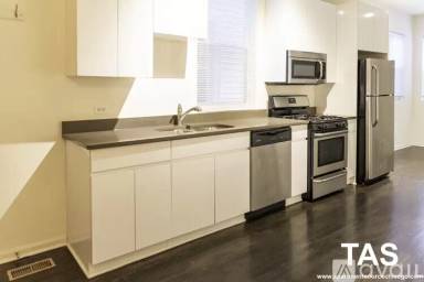 Main picture of 2438 N Ashland Ave