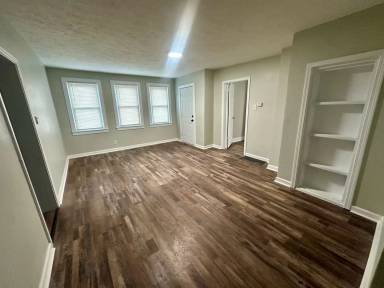 Main picture of 329 E Mechanic St