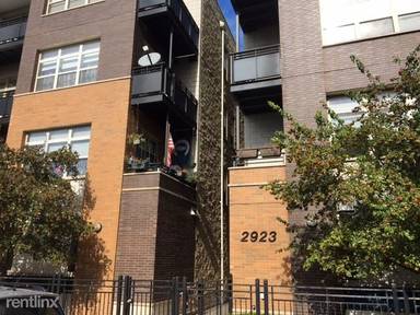 Main picture of 2923 N Clybourn Ave