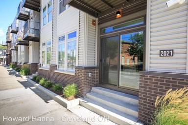 Main picture of 2021 W 41st St