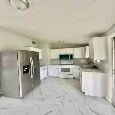 Main picture of 2175 Conway Blvd