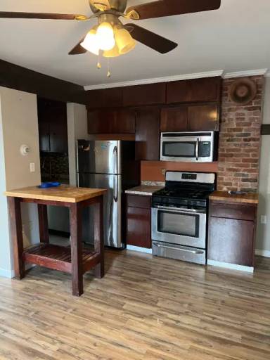 Main picture of 17 Elm St