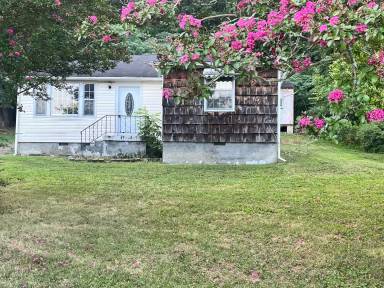 Main picture of 224 Beech St