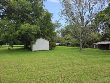 Main picture of 3152 S Stratford Rd