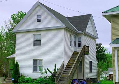 Main picture of 907 1/2 Union St