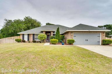 Main picture of 1944 Seahawk Ln