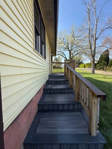 Main picture of 2303 S Brown Ave