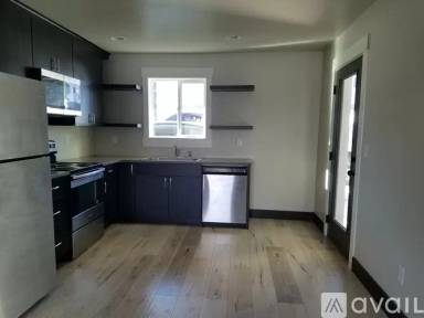 Main picture of 202 Jewel Basin Ct