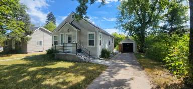 Main picture of 610 N Grand Ave