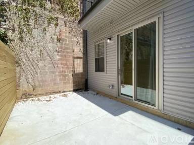 Main picture of 2020 N 22nd St