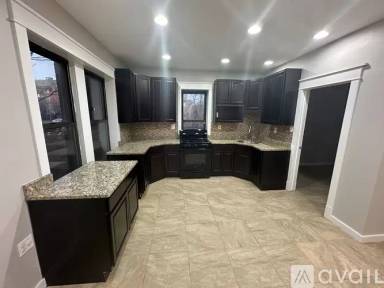 Main picture of 624 Dr Martin Luther King Jr Blvd