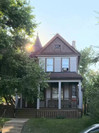 Main picture of 733 S 26th St