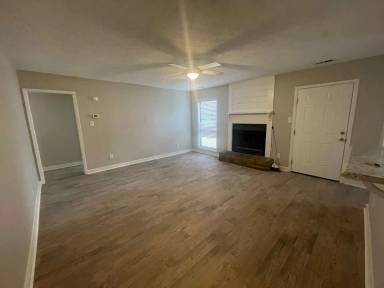Main picture of 548 Hollyberry Ln