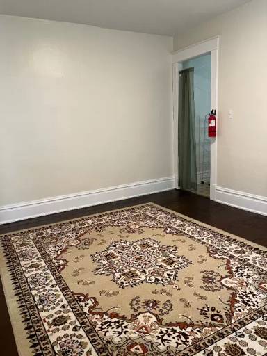 Main picture of 992 Linton St