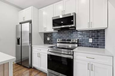 Main picture of 4695 N 16th St