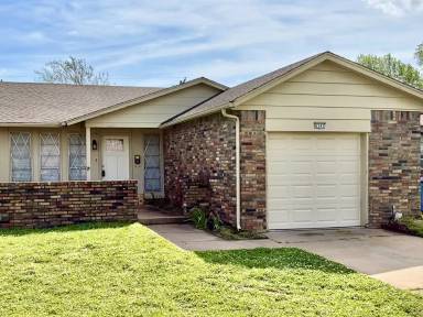 Main picture of 6347 S Madison Pl