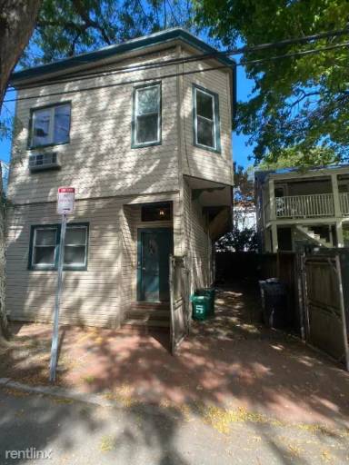 Main picture of 153 Spring St