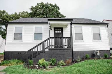 Main picture of 516 E Columbia Ave