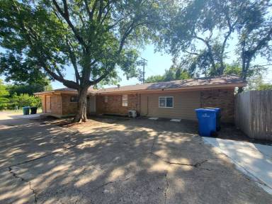 Main picture of 1503 E Wells Ave