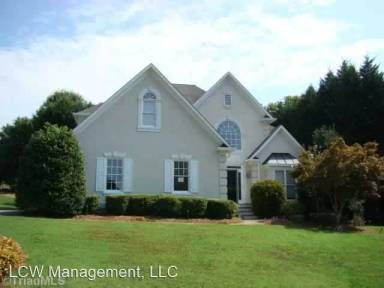 Main picture of 921 Brookmeade Dr