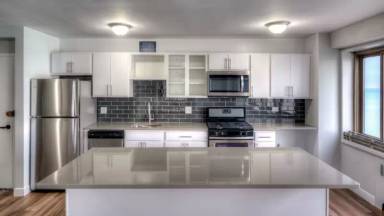 Main picture of 1365 N Astor St