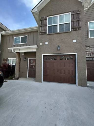 Main picture of 967 Horse Mountain Rd