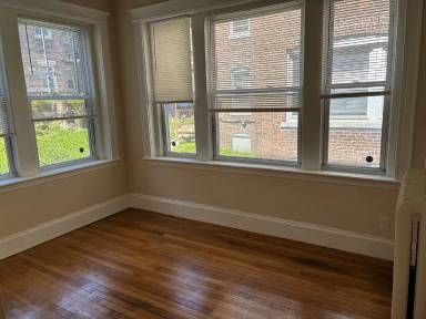 Main picture of 32 Park Vale Ave