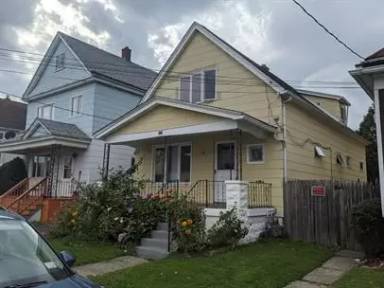 Main picture of 40 Fredro St