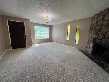 Main picture of 283 NW 182nd Ave