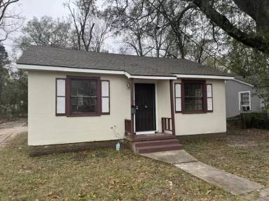 Main picture of 5444 Winbourne Ave