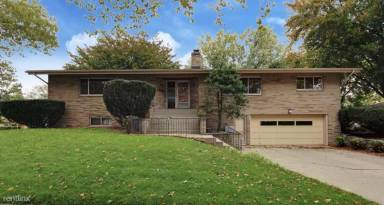Main picture of 1735 Sibley St NW