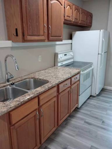 Main picture of 1412 E Voorhis Ave
