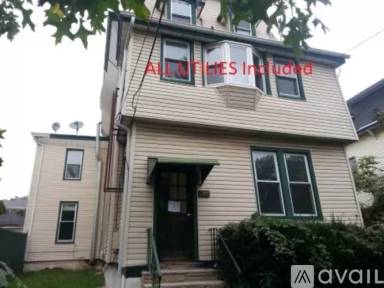 Main picture of 1143 Louisa St