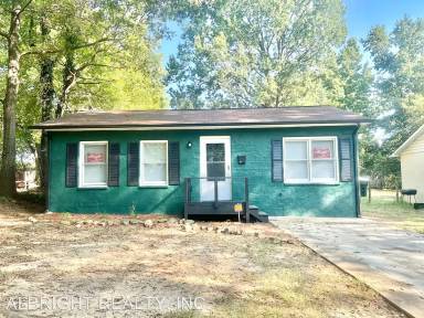 Main picture of 139 Bynum Ave