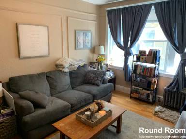 Main picture of 1691 Commonwealth Ave