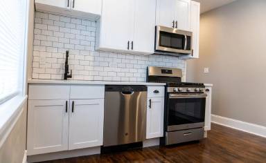 Main picture of 2620 N Springfield Ave