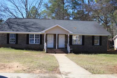 Main picture of 323 Carriage Ln
