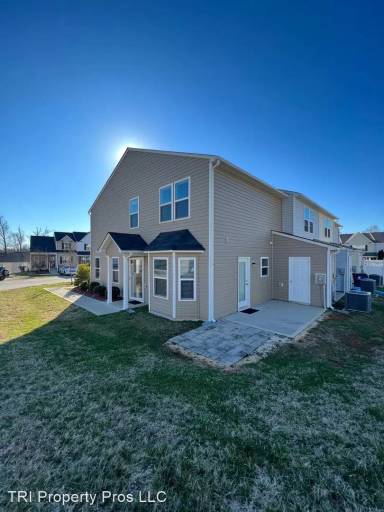 Main picture of 1107 Rose Petal Way